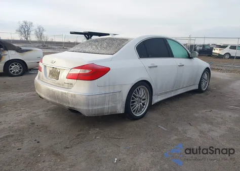2013 Hyundai Genesis 3.8 z USA, uszkodzony, nr VIN KMHGC4DD8DU235847